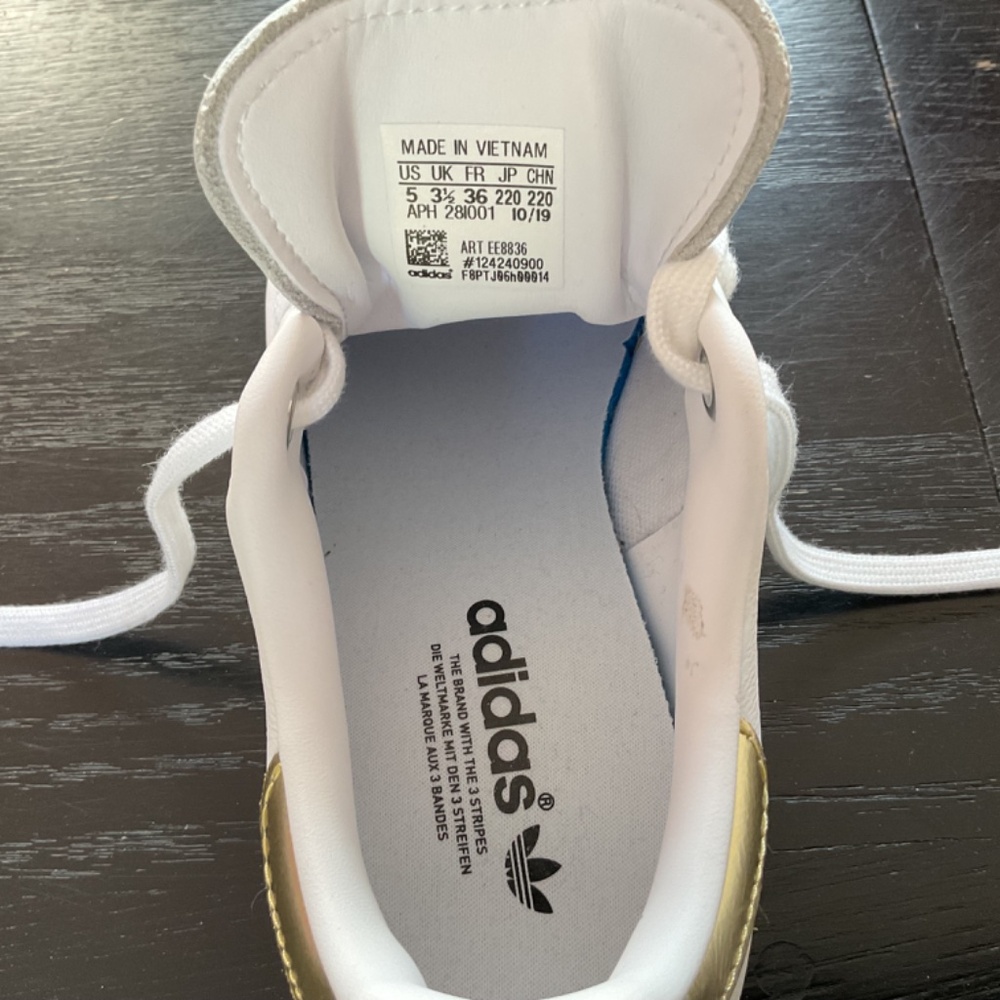 Adidas Stan Smith white with gold , Size 5 NWOB - Picture 5 of 5